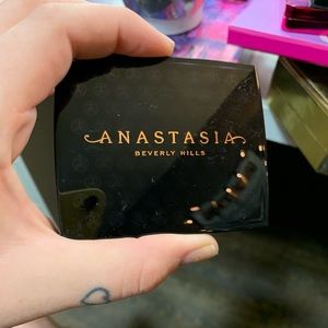 Anastasia Beverly Hills Blush Trio Pool Party 🎉